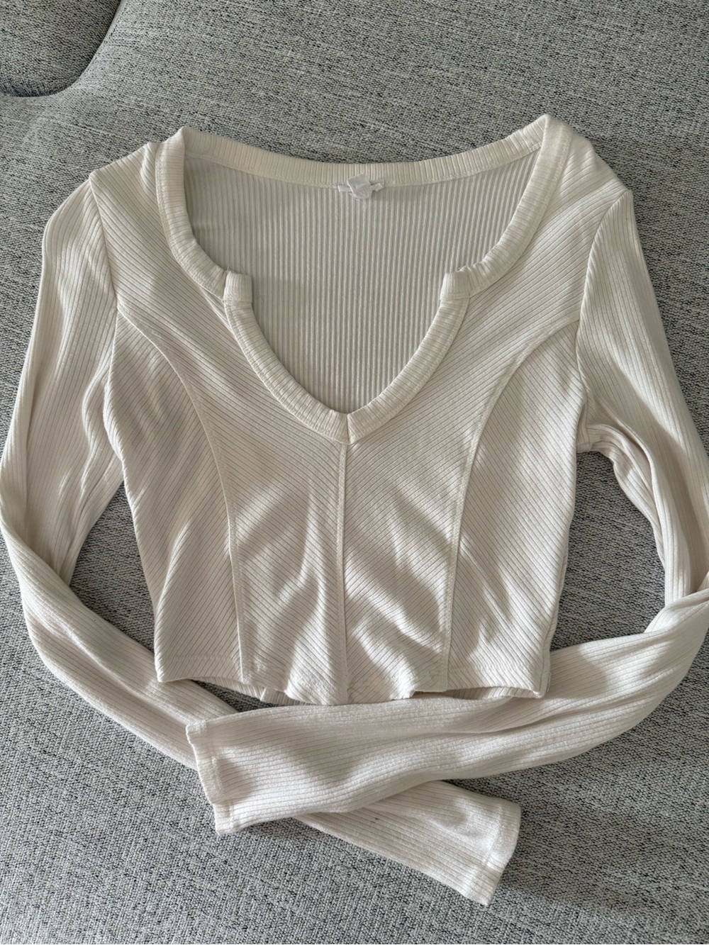 Garage Ribbed V-Neck Long Sleeve Crop Top - Cream